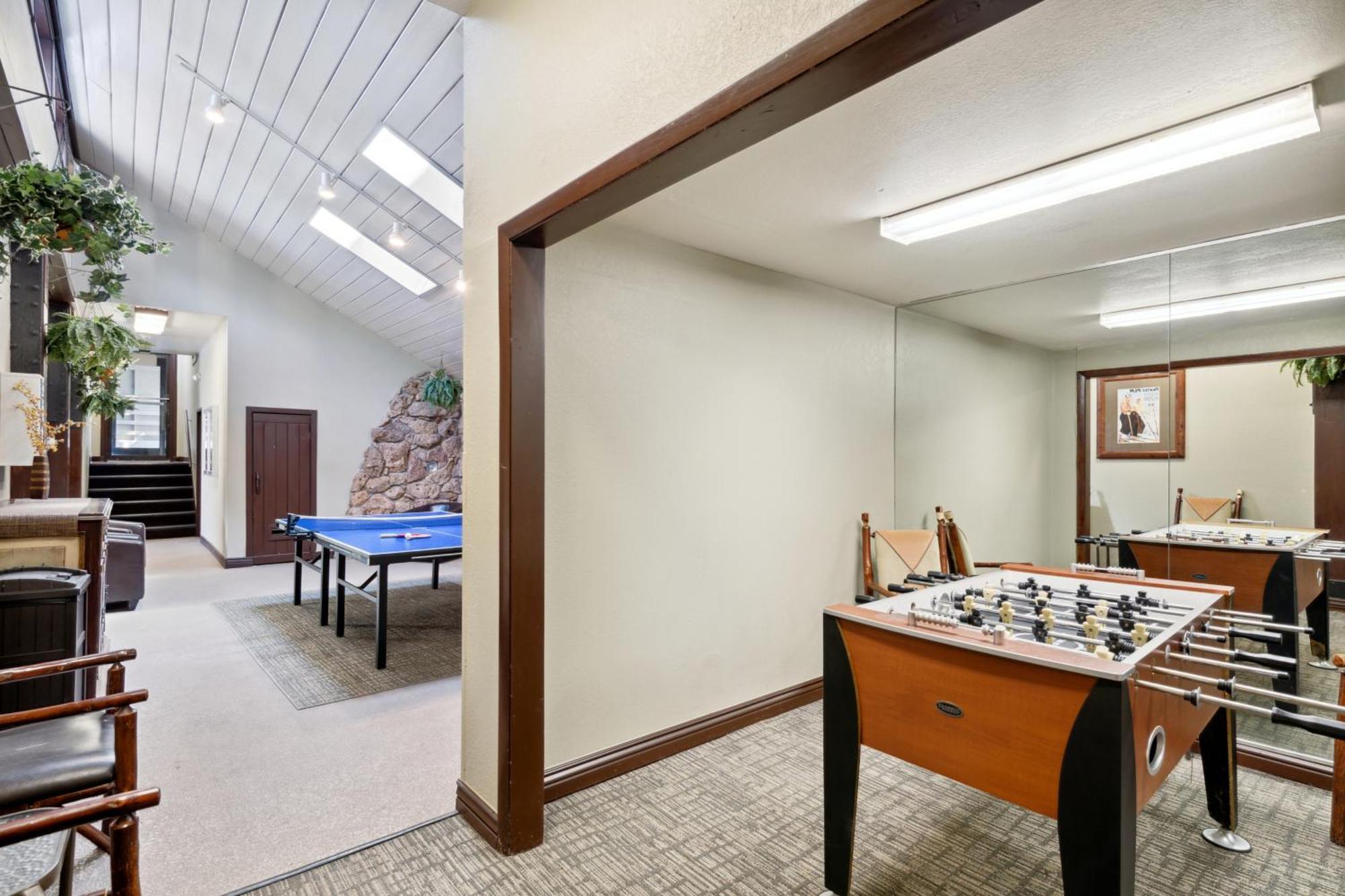 Falcon Point Avon Luaran gambar