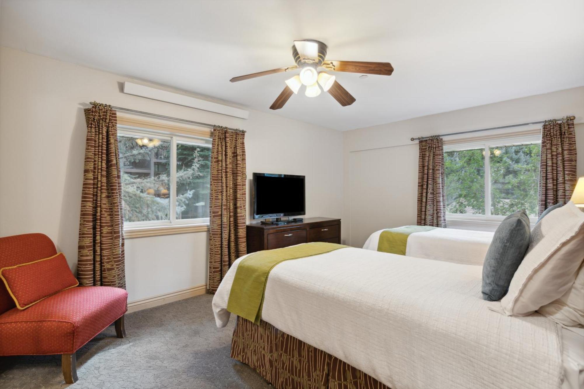 Falcon Point Avon Luaran gambar