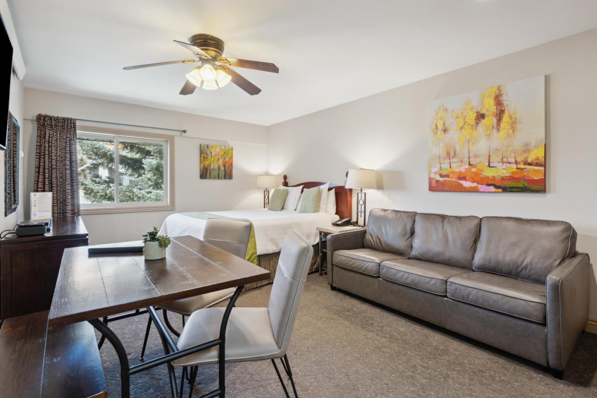 Falcon Point Avon Luaran gambar